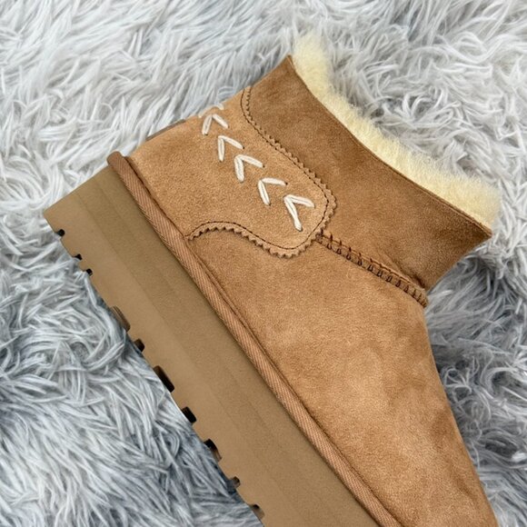 UGG Shearling Thick-Sole Snow Boots - Picture 4 of 8